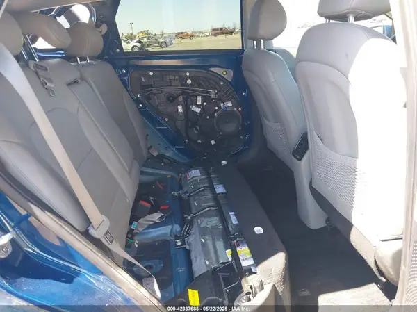 KNDCE3LC1H5043203 2017 KIA NIRO - Image 8