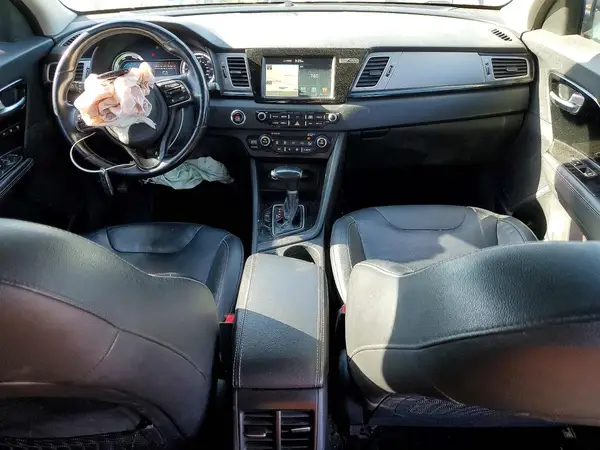 KNDCE3LC1H5046960 2017 KIA NIRO - Image 8