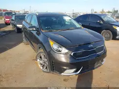 KNDCE3LC1H5048238 2017 KIA NIRO