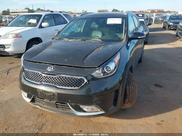 KNDCE3LC1H5048238 2017 KIA NIRO - Image 2