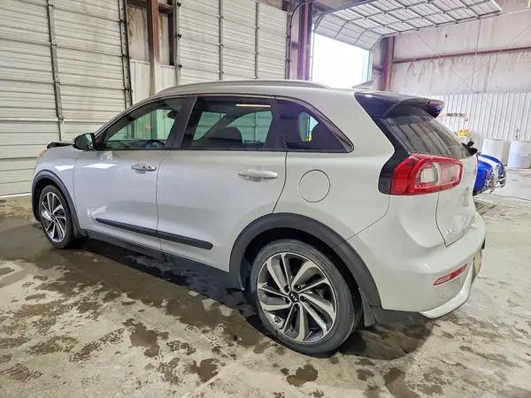KNDCE3LC1H5048479 2017 KIA NIRO - Image 2