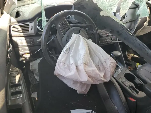 KNDCE3LC1H5058266 2017 KIA NIRO - Image 8
