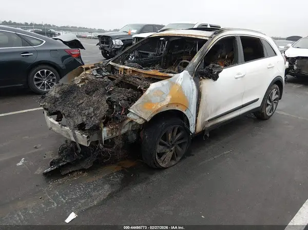 KNDCE3LC1H5062835 2017 KIA NIRO - Image 2