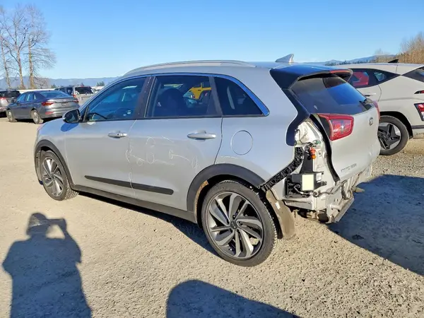 KNDCE3LC1H5075830 2017 KIA NIRO - Image 2