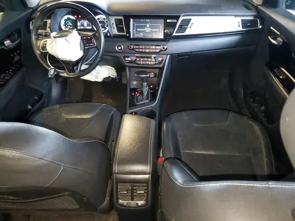 KNDCE3LC1H5081076 2017 KIA NIRO - Image 8