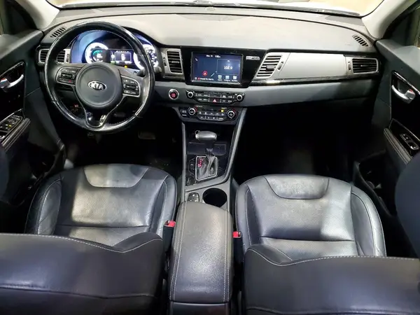 KNDCE3LC1J5118312 2018 KIA NIRO - Image 8