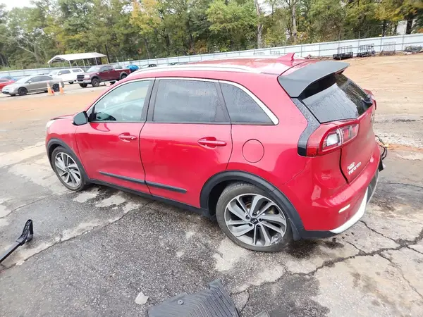 KNDCE3LC1J5118648 2018 KIA NIRO - Image 2