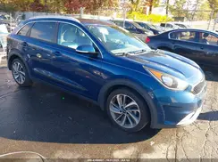 KNDCE3LC1J5120643 2018 KIA NIRO