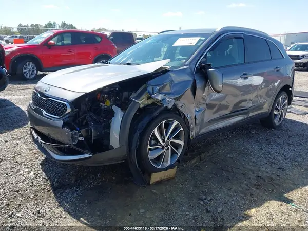 KNDCE3LC1J5125566 2018 KIA NIRO - Image 2