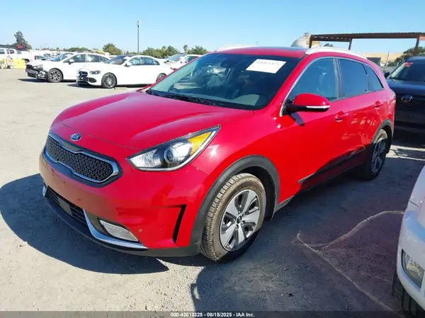 KNDCE3LC1J5127821 2018 KIA NIRO - Image 2