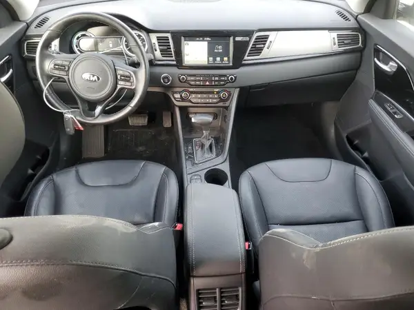 KNDCE3LC1J5129214 2018 KIA NIRO - Image 8