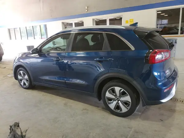 KNDCE3LC1J5153870 2018 KIA NIRO - Image 2