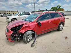 KNDCE3LC1M5475221 2021 KIA NIRO