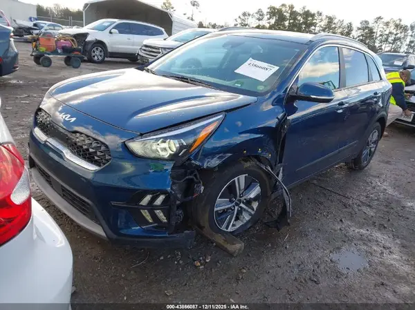KNDCE3LC1N5489928 2022 KIA NIRO - Image 2