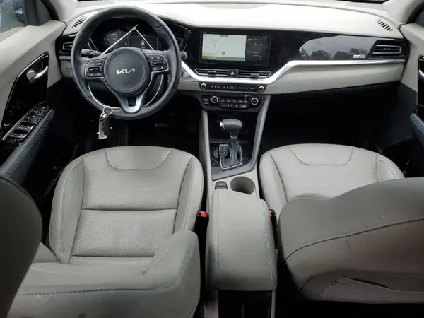 KNDCE3LC1N5528260 2022 KIA NIRO - Image 8