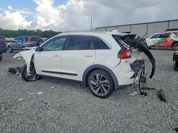 KNDCE3LC2H5044750 2017 KIA NIRO - Image 2
