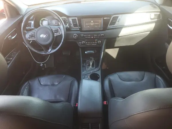 KNDCE3LC2H5059653 2017 KIA NIRO - Image 8