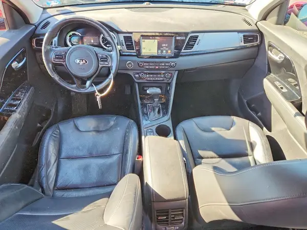 KNDCE3LC2H5069227 2017 KIA NIRO - Image 8