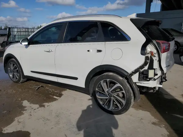 KNDCE3LC2H5082382 2017 KIA NIRO - Image 2