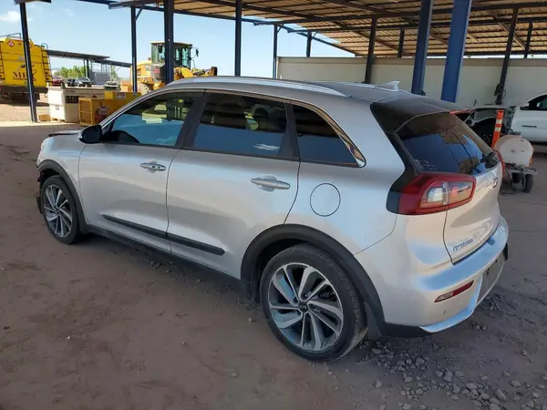 KNDCE3LC2H5085816 2017 KIA NIRO - Image 2