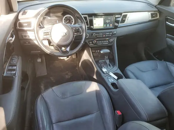 KNDCE3LC2J5119937 2018 KIA NIRO - Image 8
