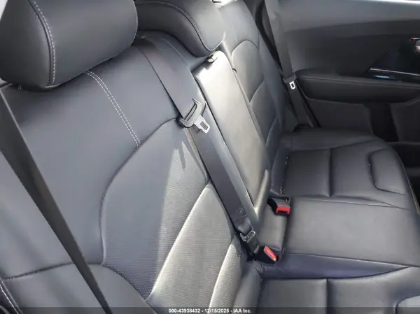 KNDCE3LC2J5120313 2018 KIA NIRO - Image 8