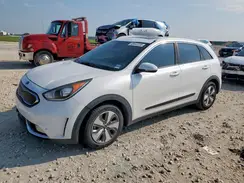 KNDCE3LC2J5125477 2018 KIA NIRO