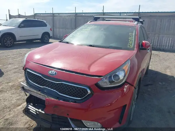 KNDCE3LC2J5125690 2018 KIA NIRO - Image 2