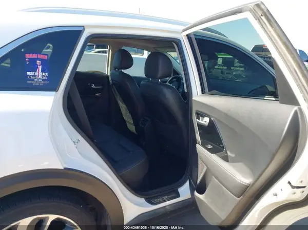 KNDCE3LC2J5175781 2018 KIA NIRO - Image 8