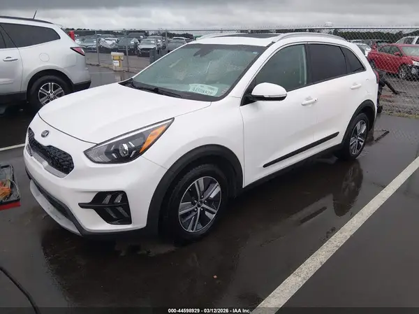 KNDCE3LC2M5484008 2021 KIA NIRO - Image 2