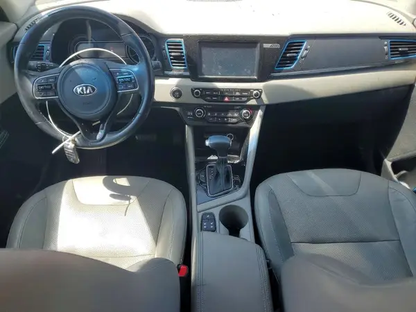 KNDCE3LC3H5041226 2017 KIA NIRO - Image 8