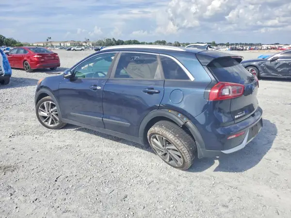 KNDCE3LC3H5048015 2017 KIA NIRO - Image 2