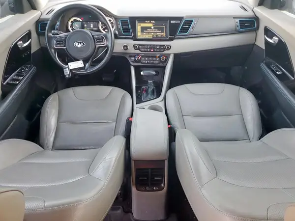 KNDCE3LC3H5054218 2017 KIA NIRO - Image 8