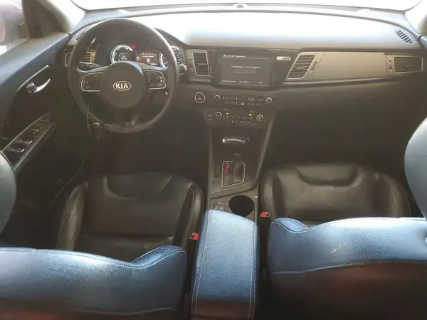 KNDCE3LC3H5054977 2017 KIA NIRO - Image 8