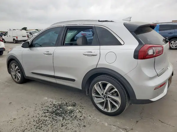 KNDCE3LC3H5066322 2017 KIA NIRO - Image 2