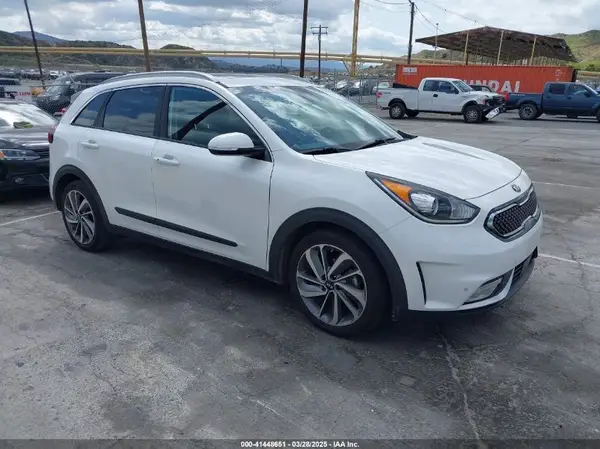 KNDCE3LC3H5070998 2017 KIA NIRO - Image 1