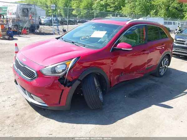 KNDCE3LC3H5071746 2017 KIA NIRO - Image 2
