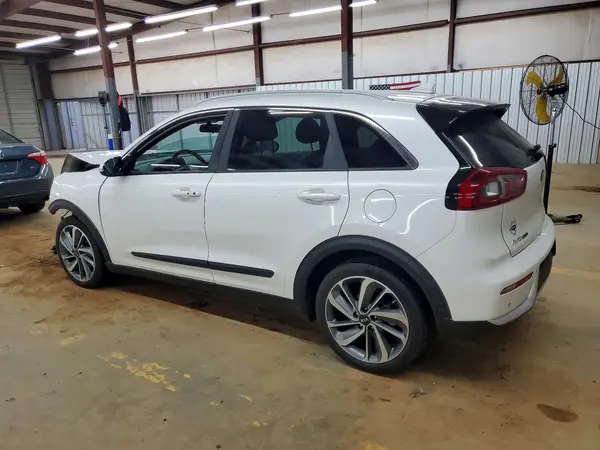 KNDCE3LC3H5072931 2017 KIA NIRO - Image 2