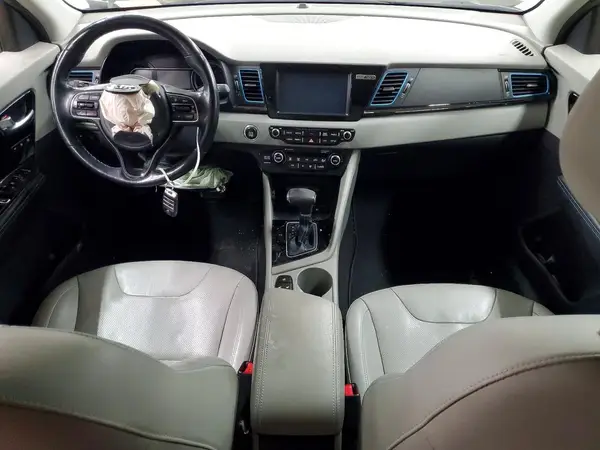 KNDCE3LC3H5072931 2017 KIA NIRO - Image 8