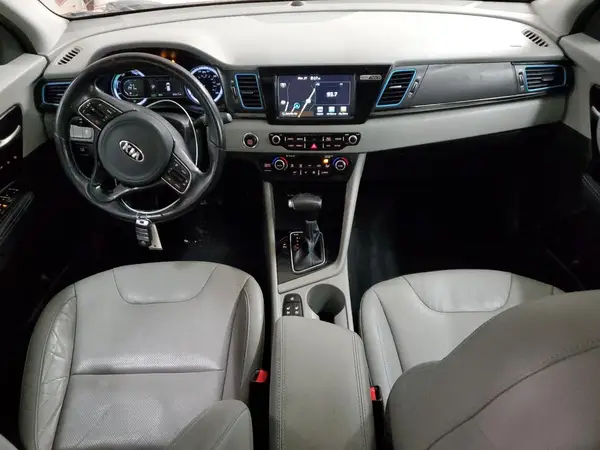 KNDCE3LC3H5082245 2017 KIA NIRO - Image 8