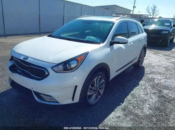 KNDCE3LC3H5089566 2017 KIA NIRO - Image 2
