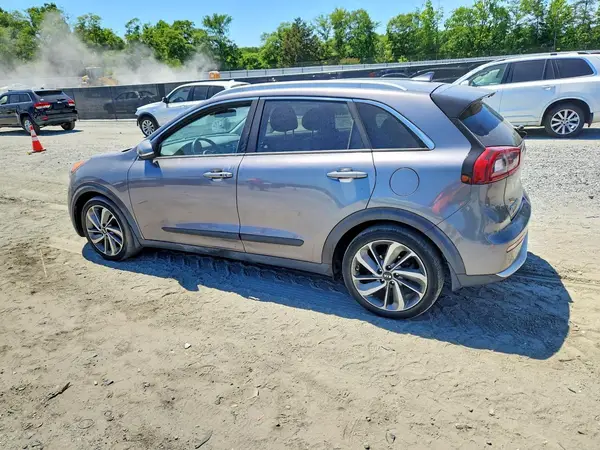KNDCE3LC3H5090507 2017 KIA NIRO - Image 2