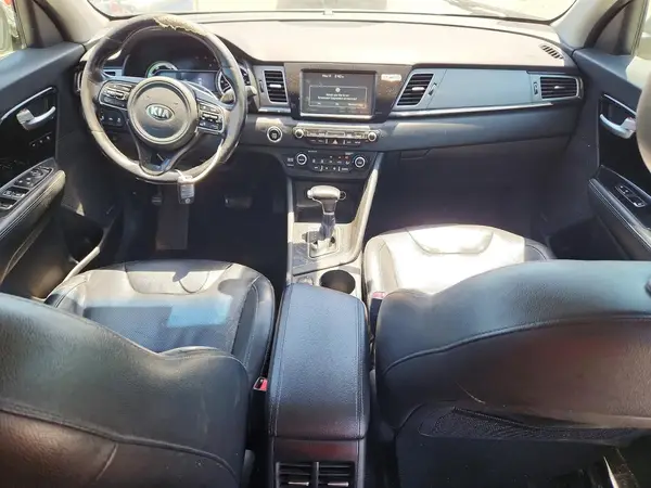KNDCE3LC3H5090507 2017 KIA NIRO - Image 8