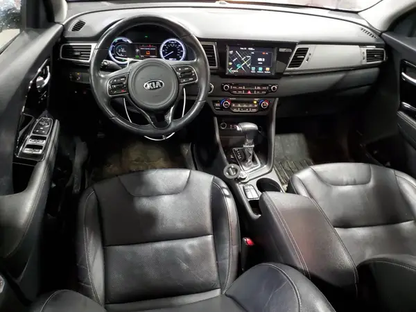 KNDCE3LC3H5094332 2017 KIA NIRO - Image 8