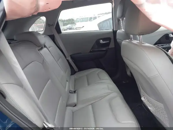 KNDCE3LC3J5108199 2018 KIA NIRO - Image 8
