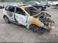 KNDCE3LC3J5110390 2018 KIA NIRO