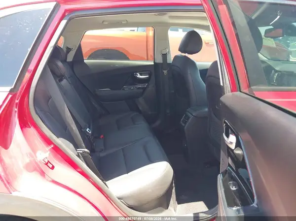 KNDCE3LC3J5117310 2018 KIA NIRO - Image 8