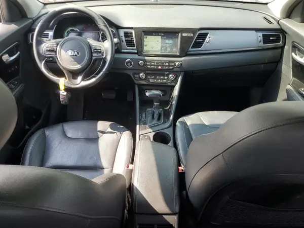 KNDCE3LC3J5132812 2018 KIA NIRO - Image 8