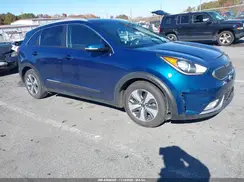 KNDCE3LC3J5153868 2018 KIA NIRO