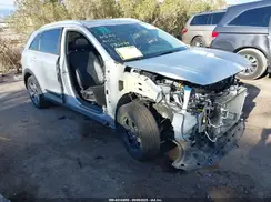 KNDCE3LC3K5259643 2019 KIA NIRO